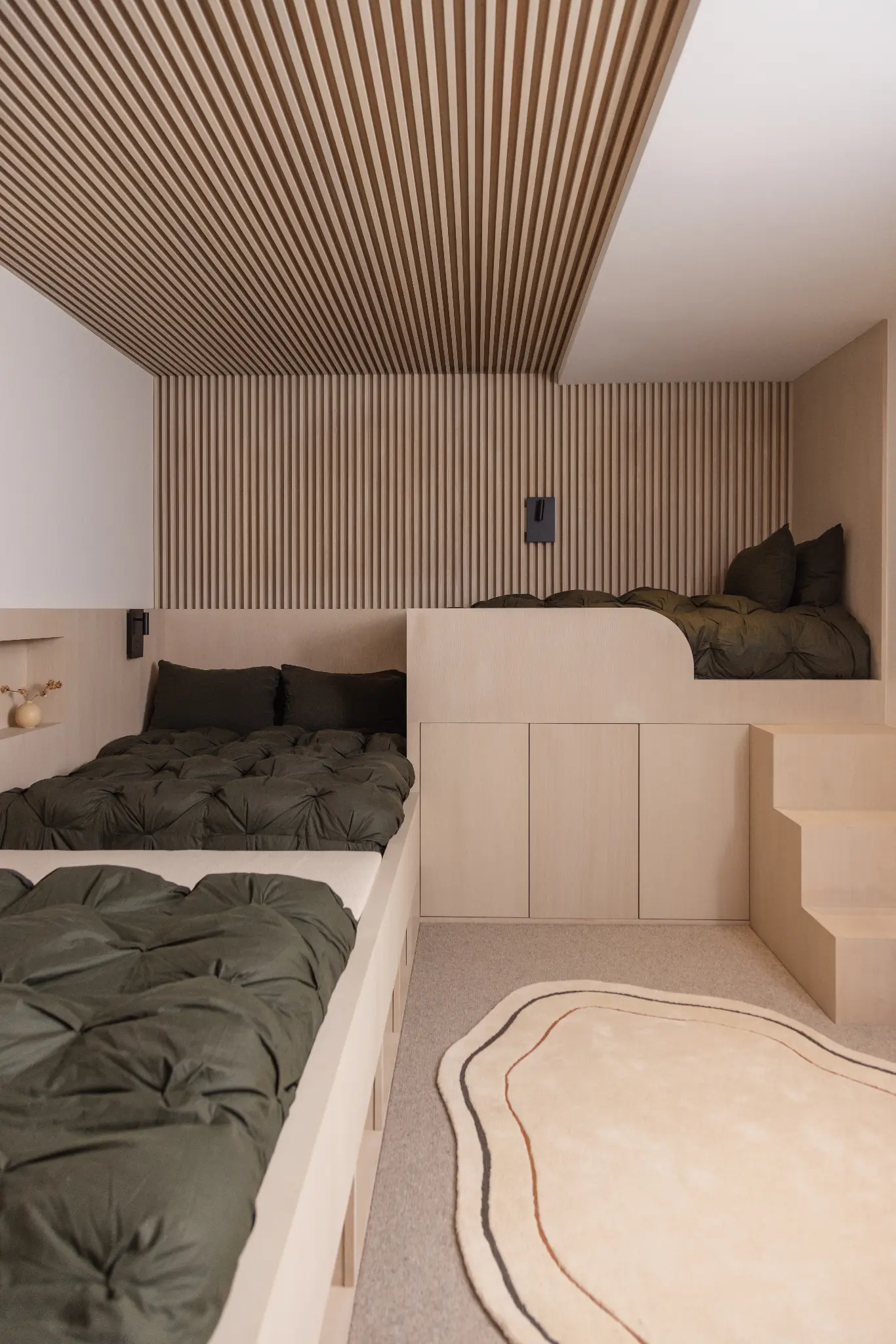 327 – WPC – 2024 – Interior — photo 26