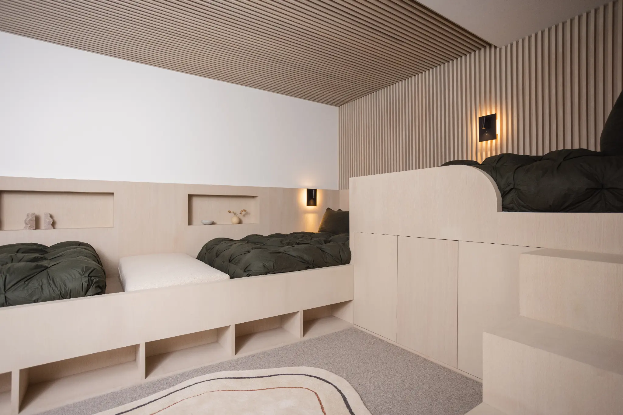 327 – WPC – 2024 – Interior — photo 27