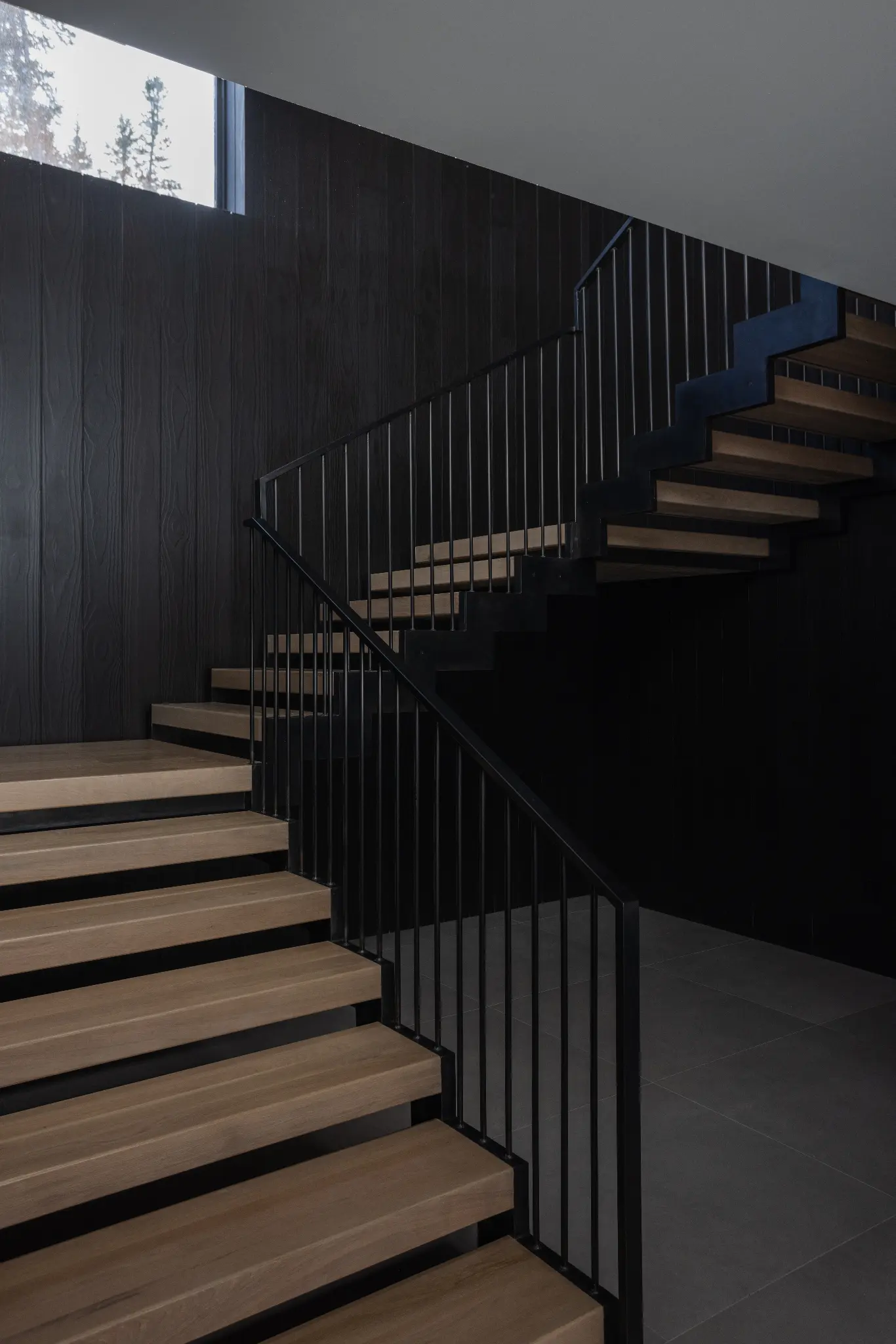327 – WPC – 2024 – Interior — photo 30