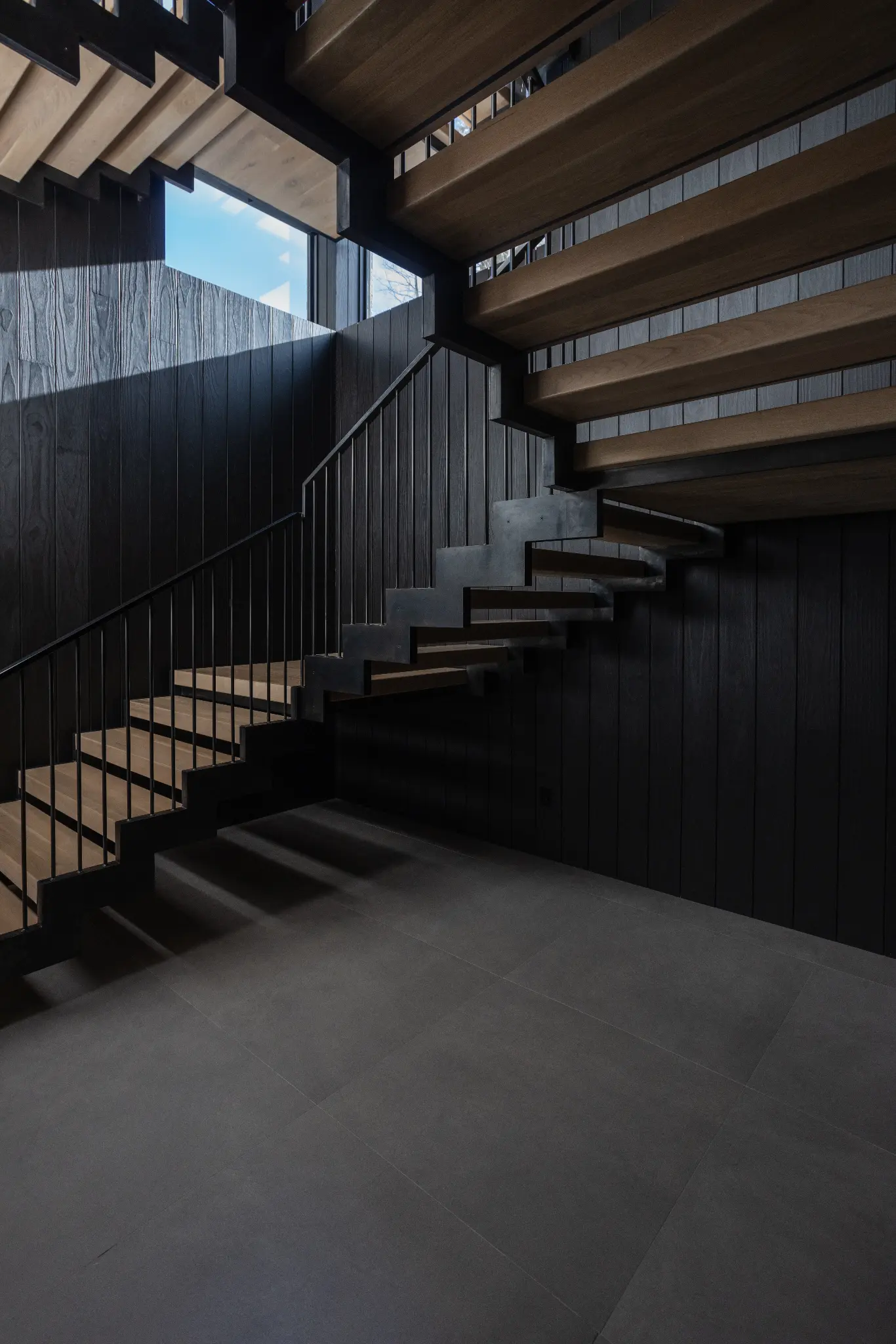 327 – WPC – 2024 – Interior — photo 31