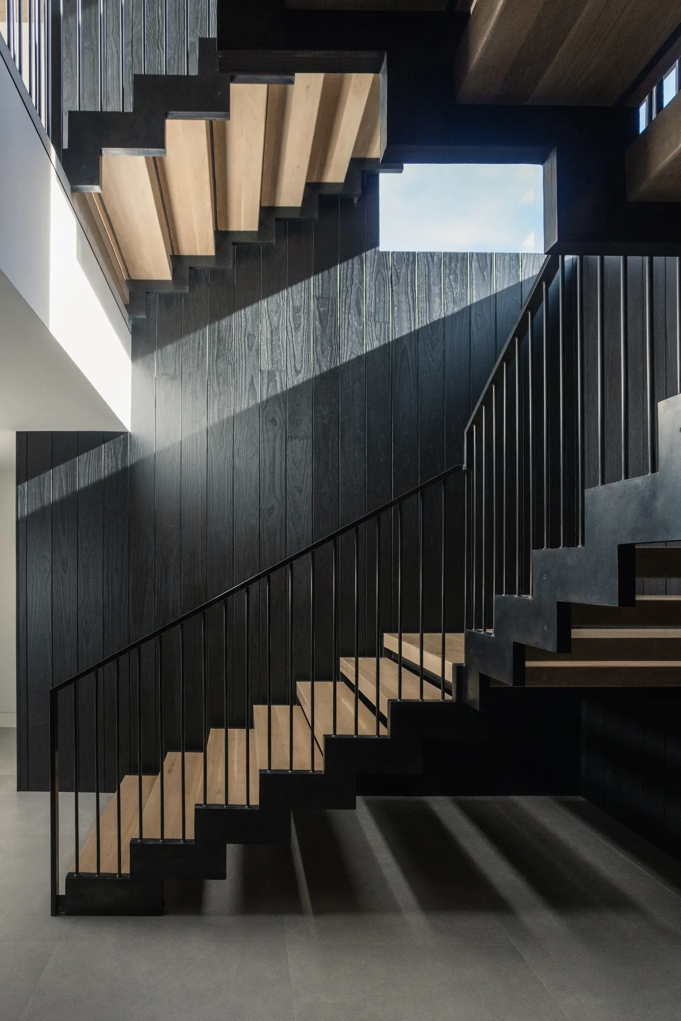 327 – WPC – 2024 – Interior — photo 36