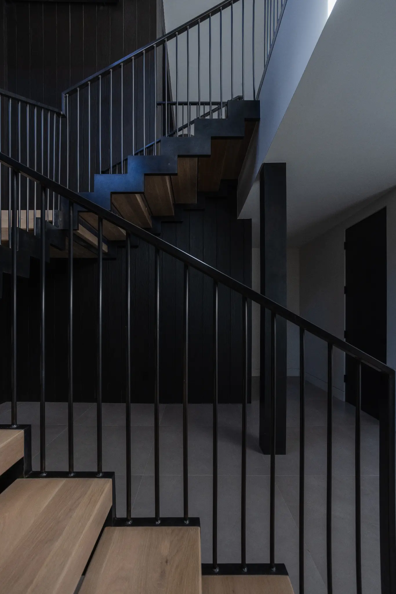 327 – WPC – 2024 – Interior — photo 37