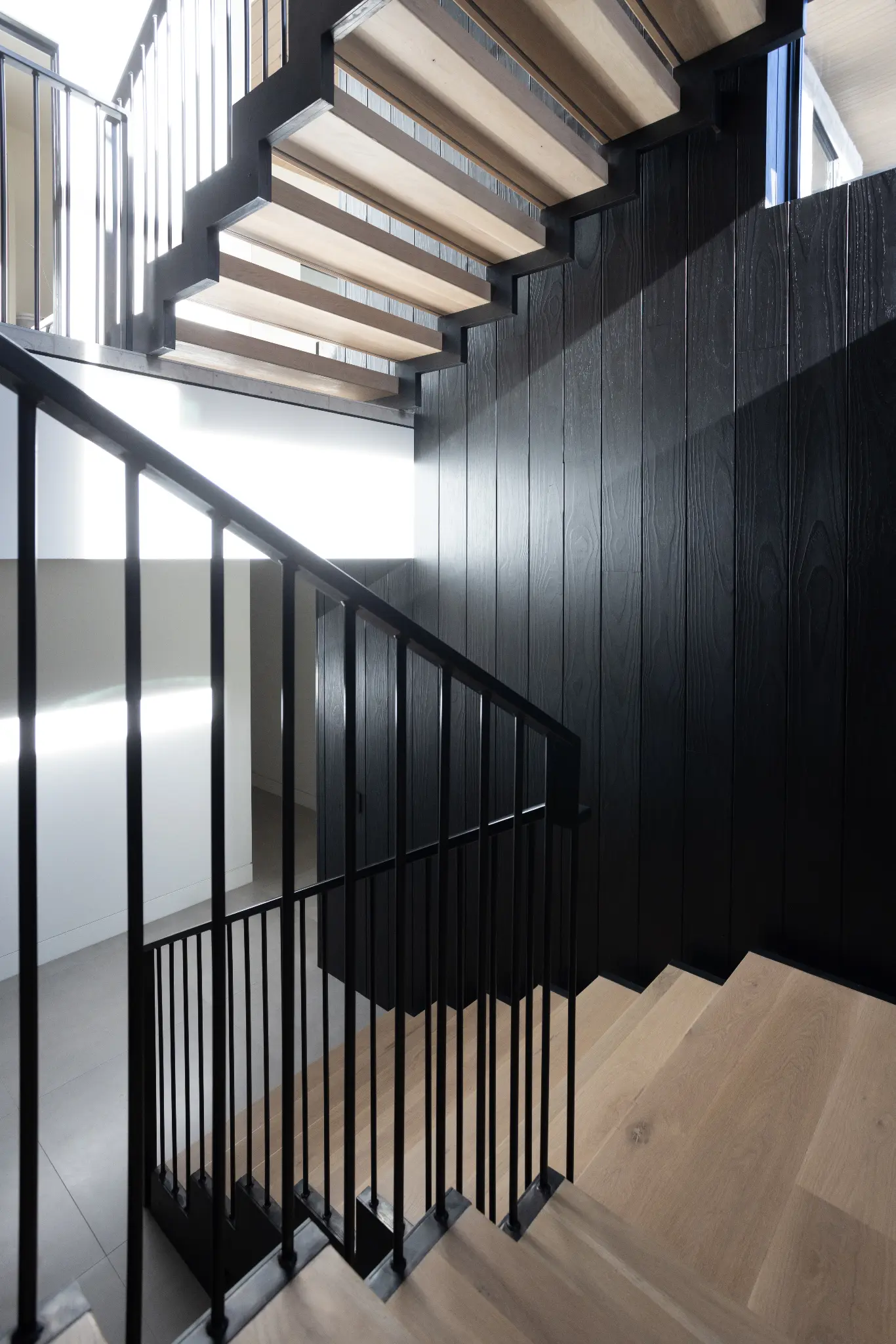 327 – WPC – 2024 – Interior — photo 40