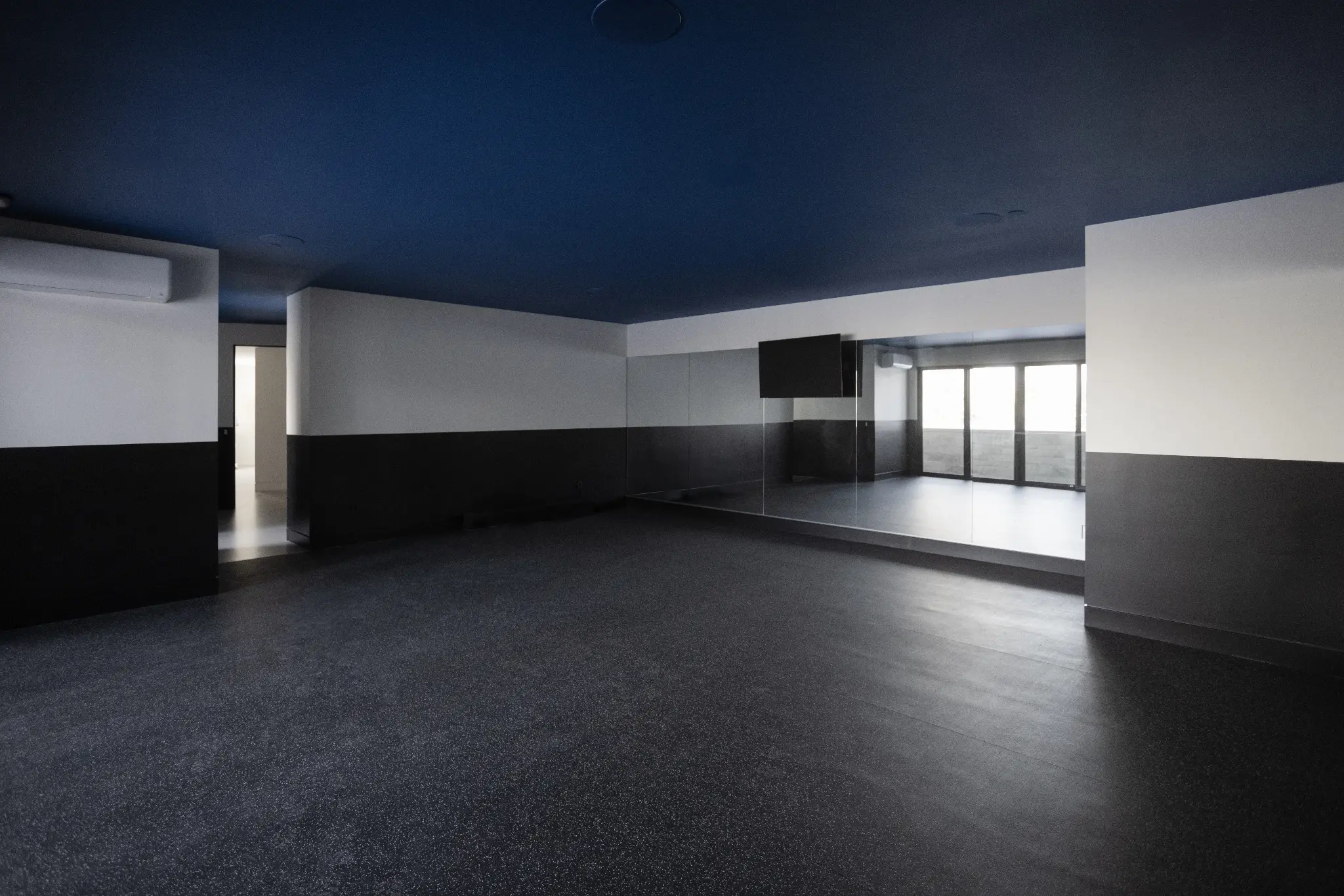 327 – WPC – 2024 – Interior — photo 47
