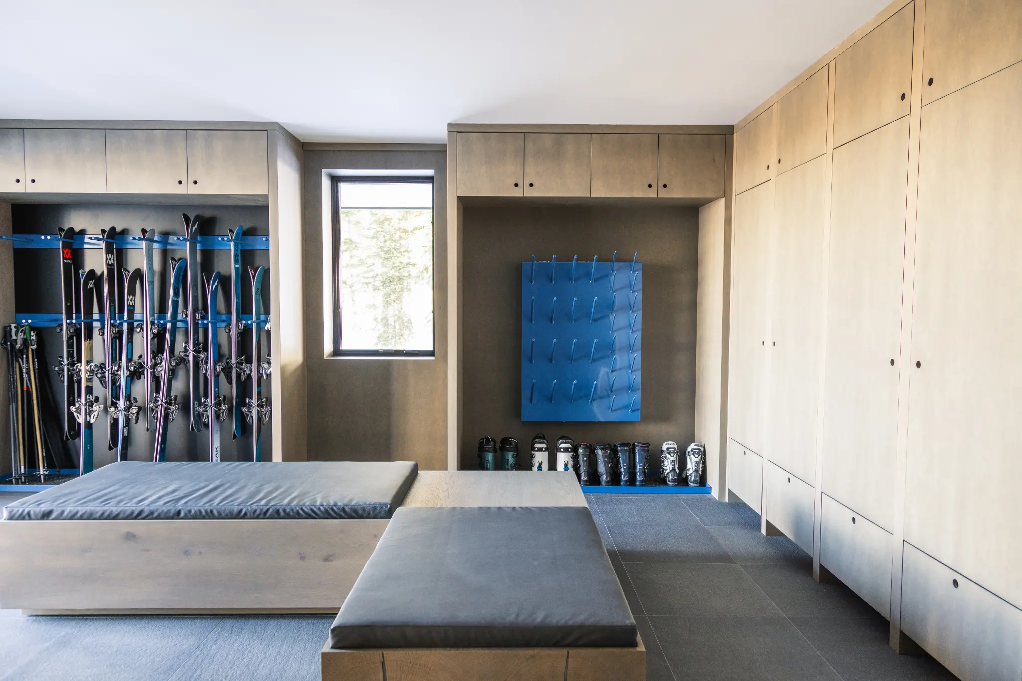 327 – WPC – 2024 – Interior — photo 57