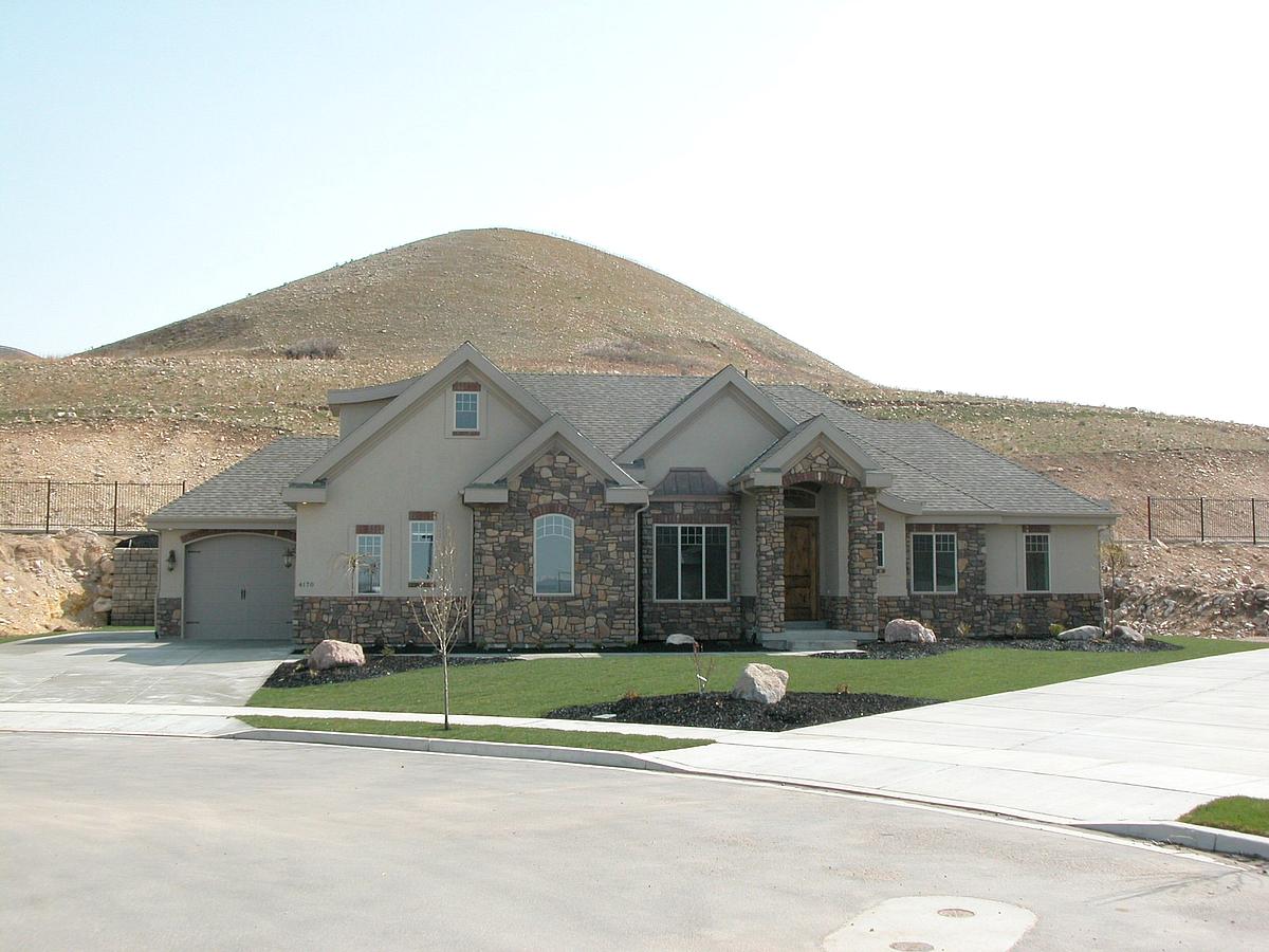 Red Maple Court — photo 25