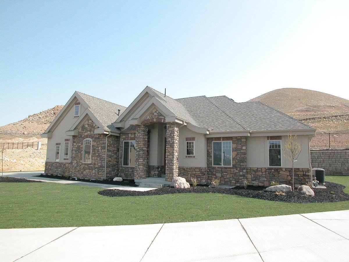 Red Maple Court — photo 21