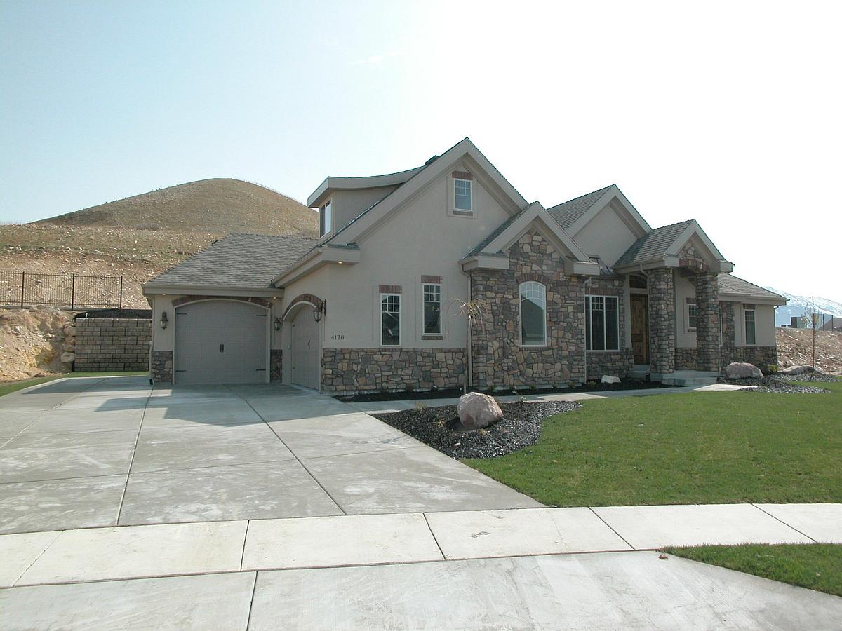 Red Maple Court — photo 23